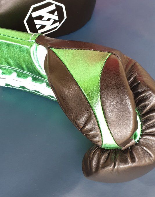 Fabrication artisanale gants de boxe