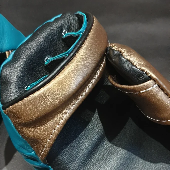 Gants de MMA en cuir