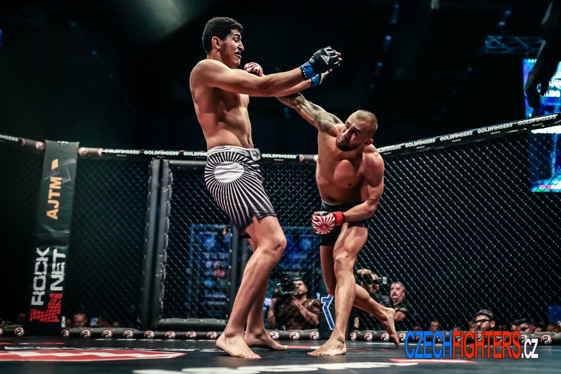 Yassin NAJID  avec short MMA Rockkick Storm