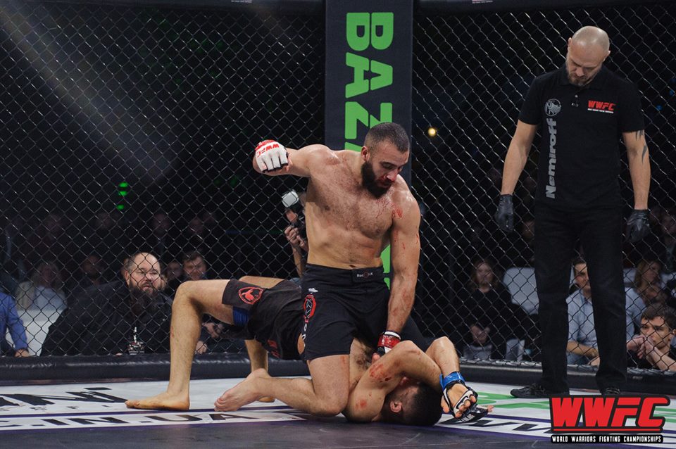 Abdel Rahmane DRIAI avec son short MMA Rockkick